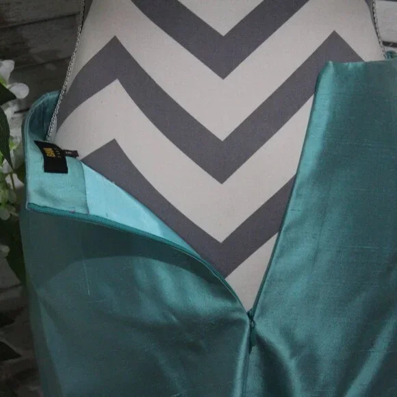 RARE FIND VINTAGE Banu silk suit jacket/skirt (1503) - Picture 11 of 12